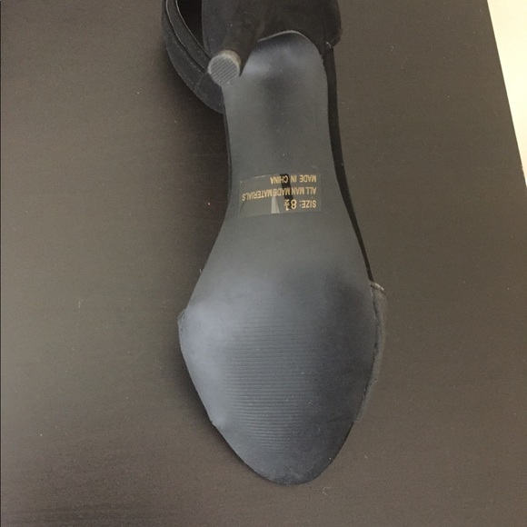 Qupid heels w/ ankle cuff buckle size 8.5 - Picture 4 of 8